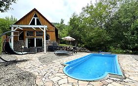 Chalet Stahl - Ferienhaus mit Pool